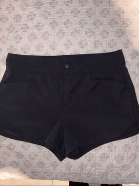 Magellan Outdoors Women's Black Shorts